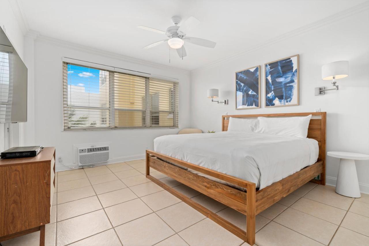 The Ambassador Hotel Palm Beach Extérieur photo