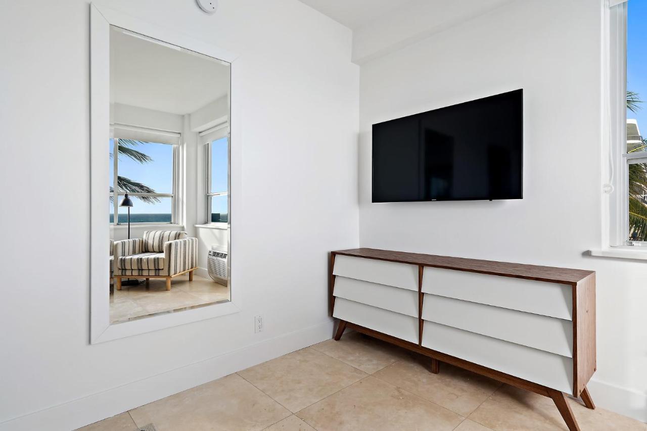 The Ambassador Hotel Palm Beach Extérieur photo